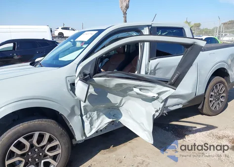 2023 Ford Maverick Lariat z USA, uszkodzony, nr VIN 3FTTW8E33PRA43612